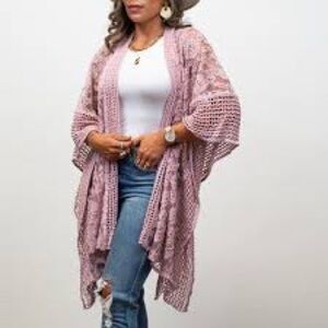 Madison Floral lace textured kimono